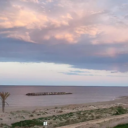 Apartament En Front De 1 Chambre- Parking -residence Le Grand Large Le Barcarès